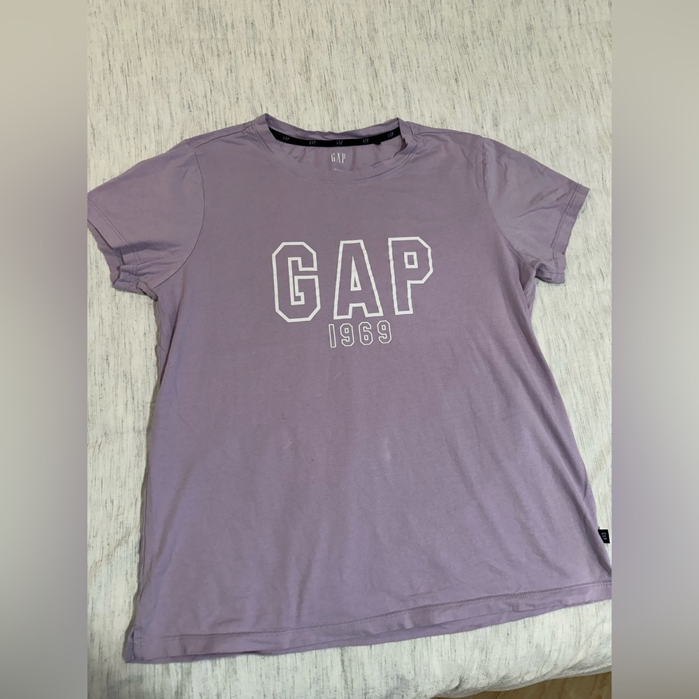 GAP Women's Purple T-Shirt